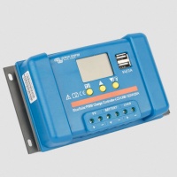 Victron Energy BlueSolar PWM-LCD&USB 12/24V-20A(20A, 12/24В)